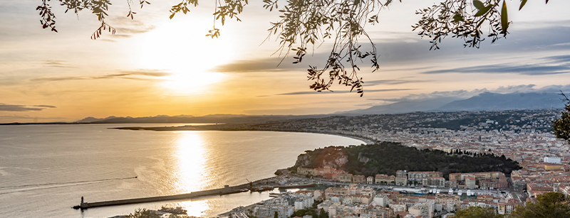 mont-boron-view-nice-franceNice-tour-3-balades-types-pour-un-séjour-sur-la-Cote-d-Azur-riviera-holiday-homes