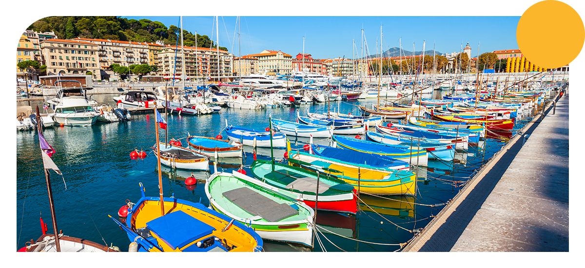 balade en « pointu », les petits bateaux colorés du Port de Nice