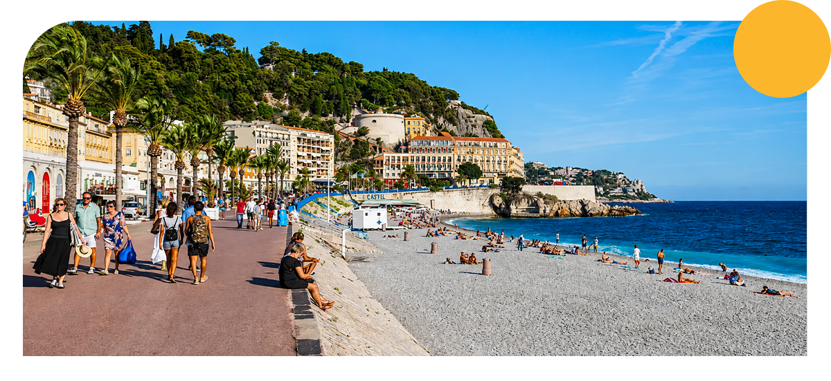 beach in september in Nice